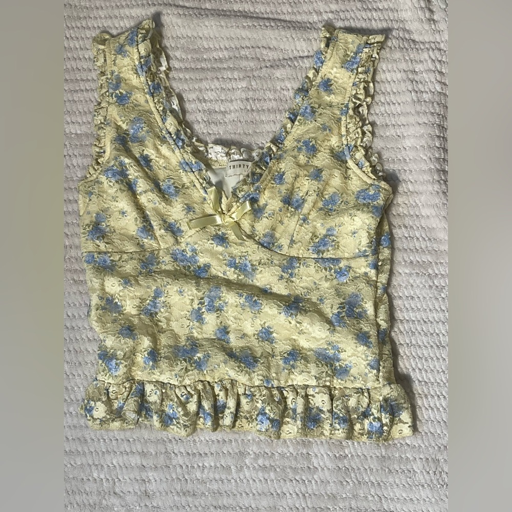 Floral Ruffle‎ Sleeveless Blouse